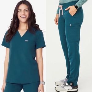 FIGS Scrubs- XS Caribbean Blue